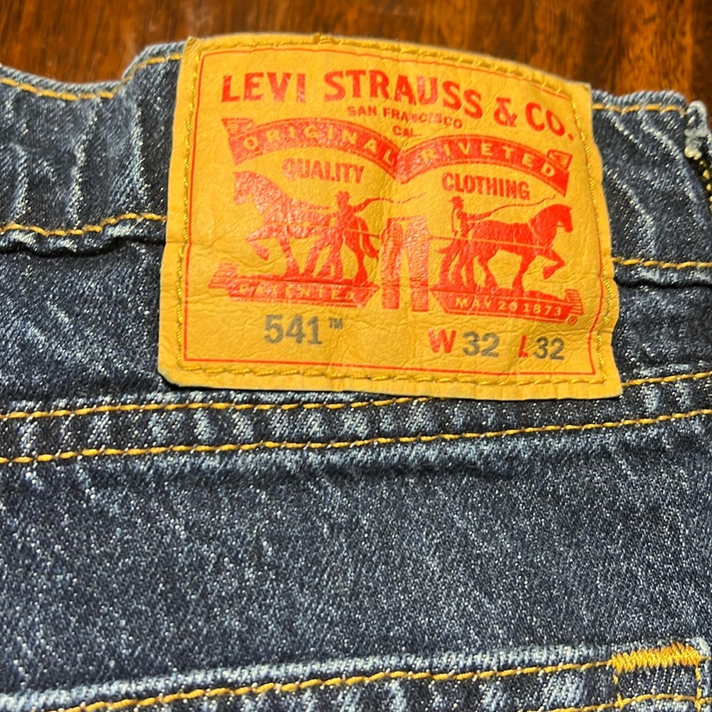 Men’s 541 Levi, athletic jeans, dark wash, never worn
